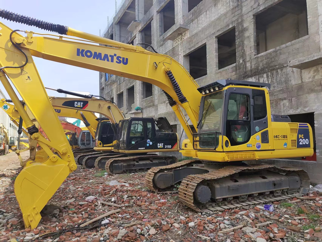 Excavator Komatsu PC200 - Thumbnail 3
