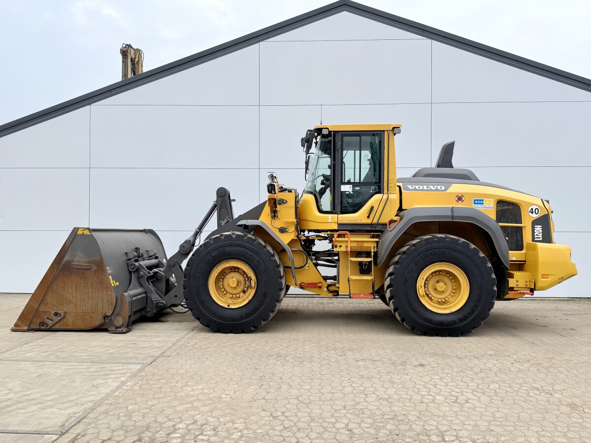 Wheel Loader Volvo L120H - Thumbnail 2